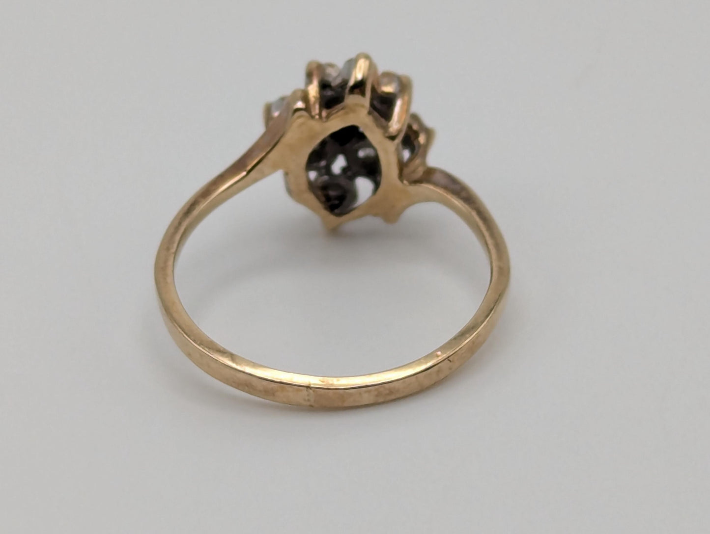 10k Yellow Gold Diamond Cluster Ring. Diamond Flower Band Wedding Cocktail Ring