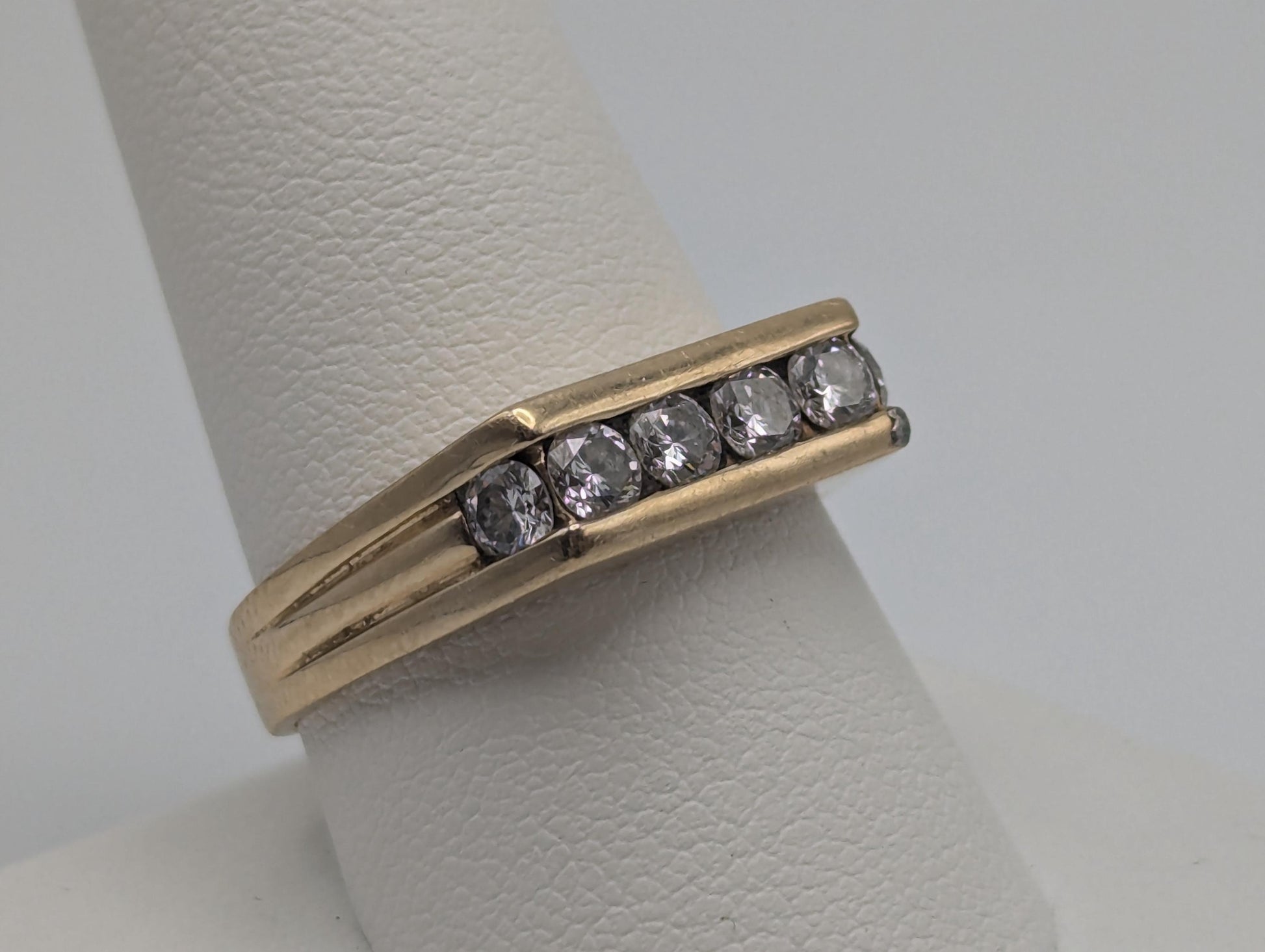 14k Heavy 6gr Solid Gold Diamond 1.1 ct Wedding Anniversary Ring Wide Band