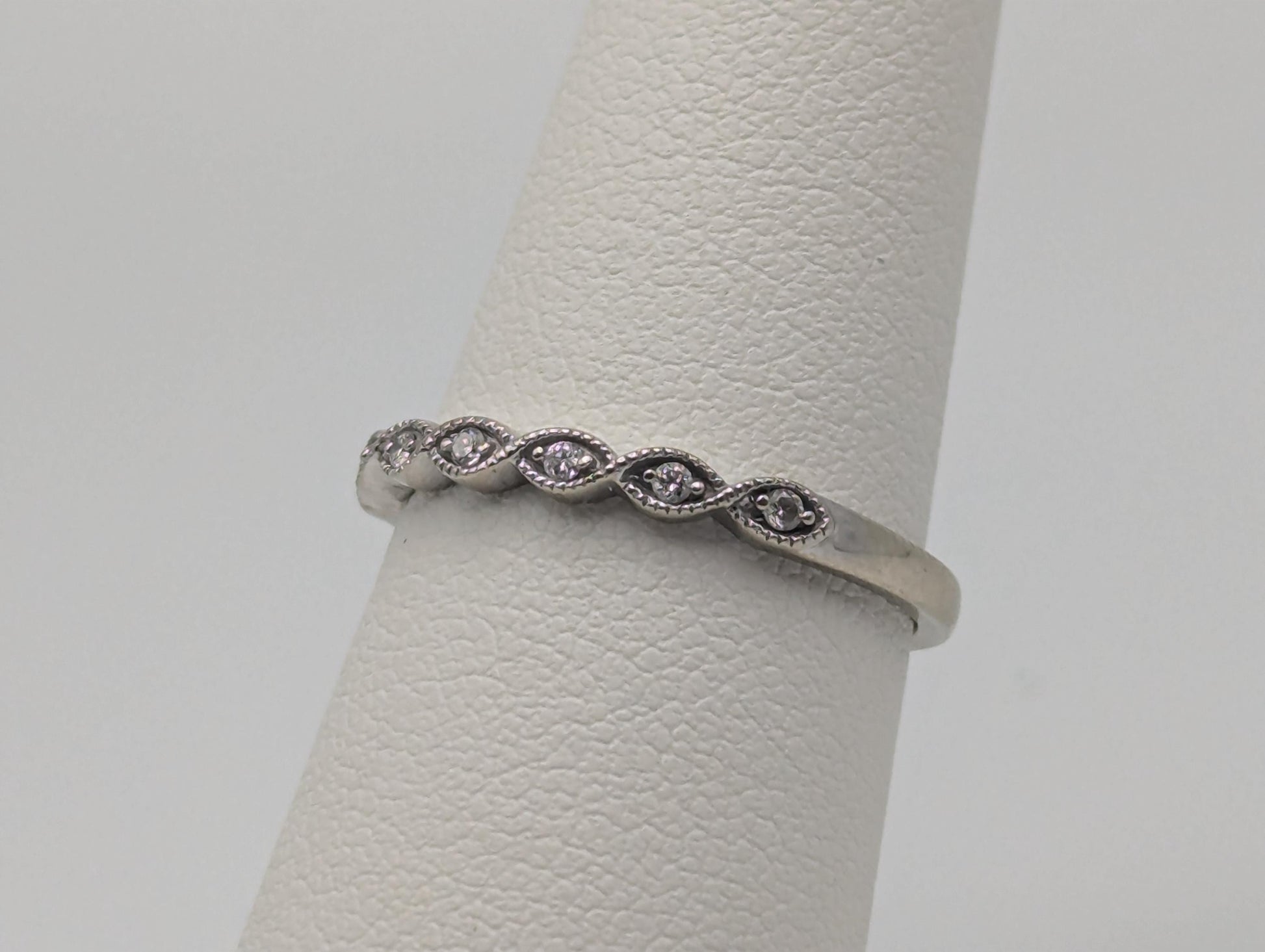 10k White Womens Diamond Stackable Art Deco Ring Half Eternity Band Wedding Band