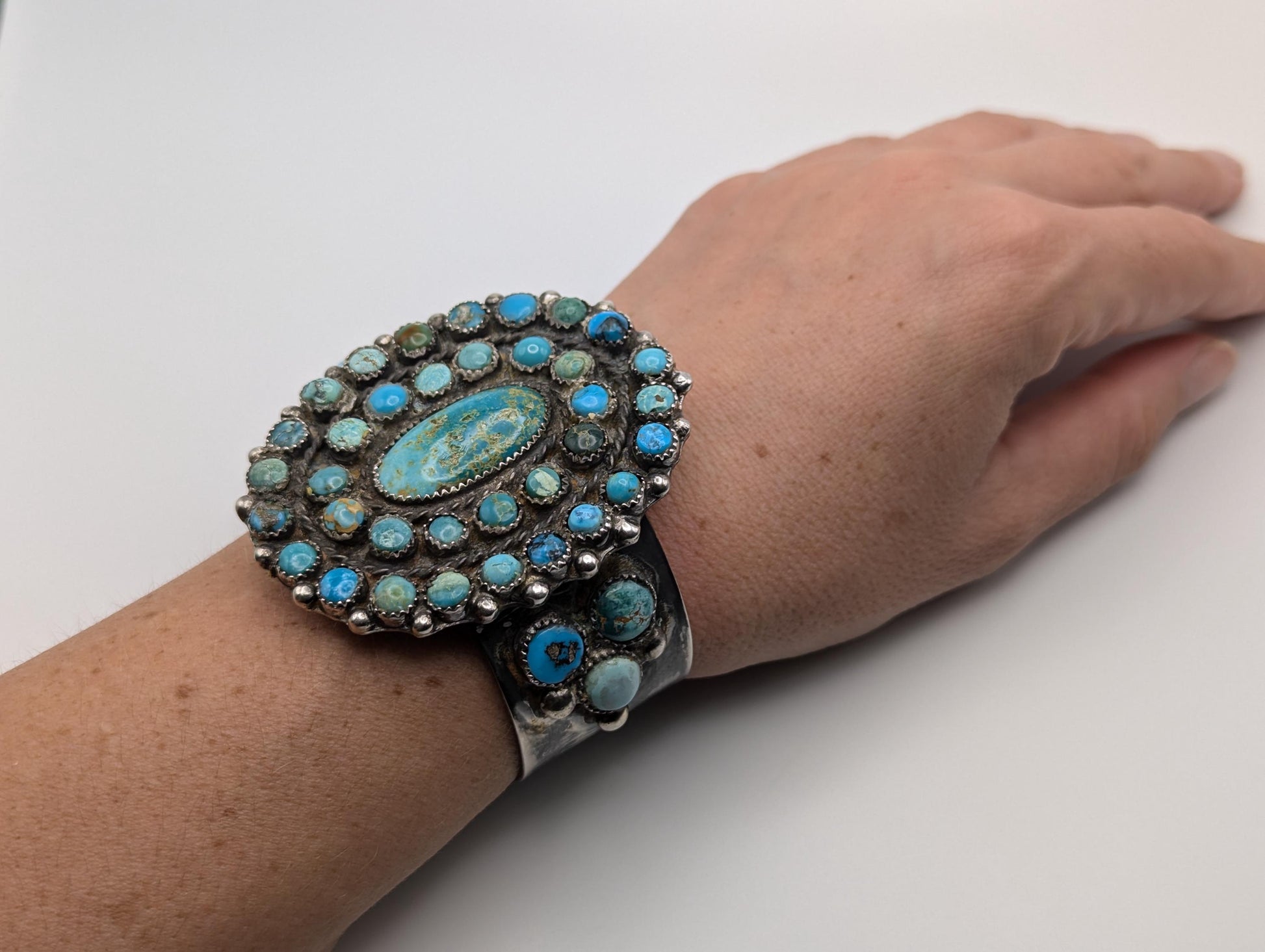 Vintage Southwestern Sterling Silver Navajo Heavy 120 gr Turquoise Cluster Bracelet Cuff
