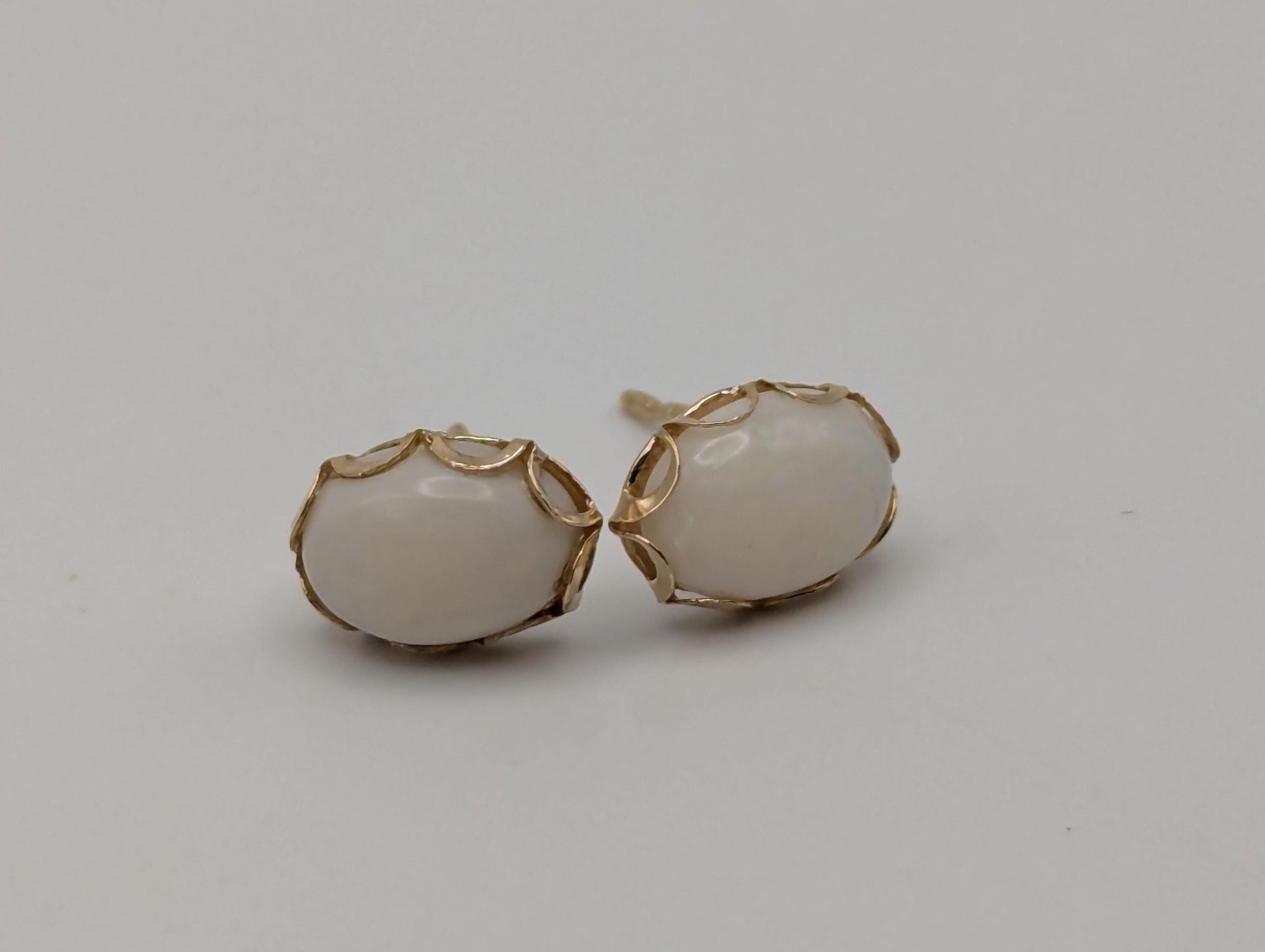 14k Yellow Gold Opal Earrings. 14k Opal Womens Stud Earrings.