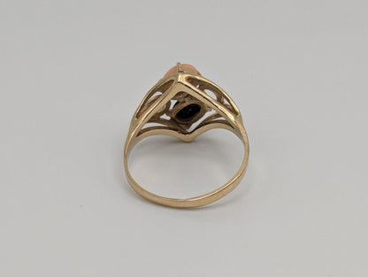 14k Yellow Gold Filigree Coral and Onyx Ring Cocktail Ring Statement Ring
