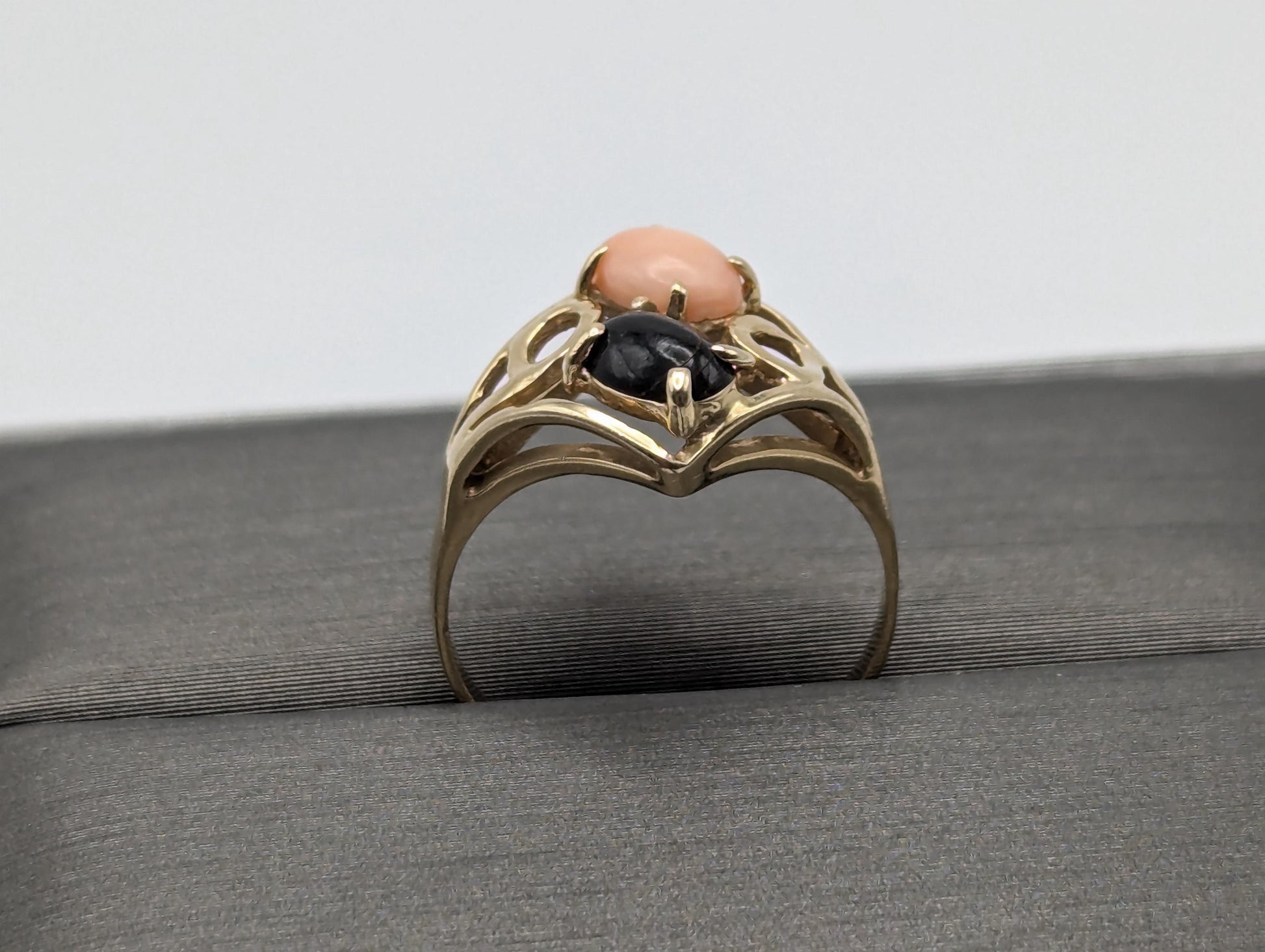 14k Yellow Gold Filigree Coral and Onyx Ring Cocktail Ring Statement Ring