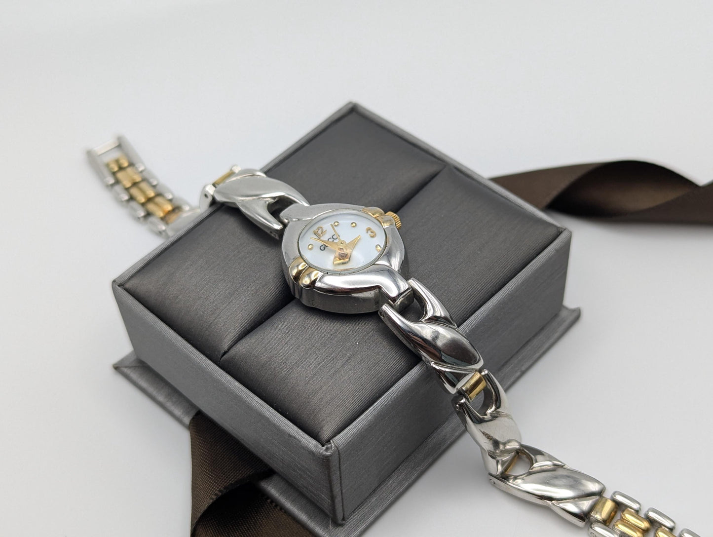 Vintage Gucci Womens Wristwatch 90s Gucci Quartz Watch