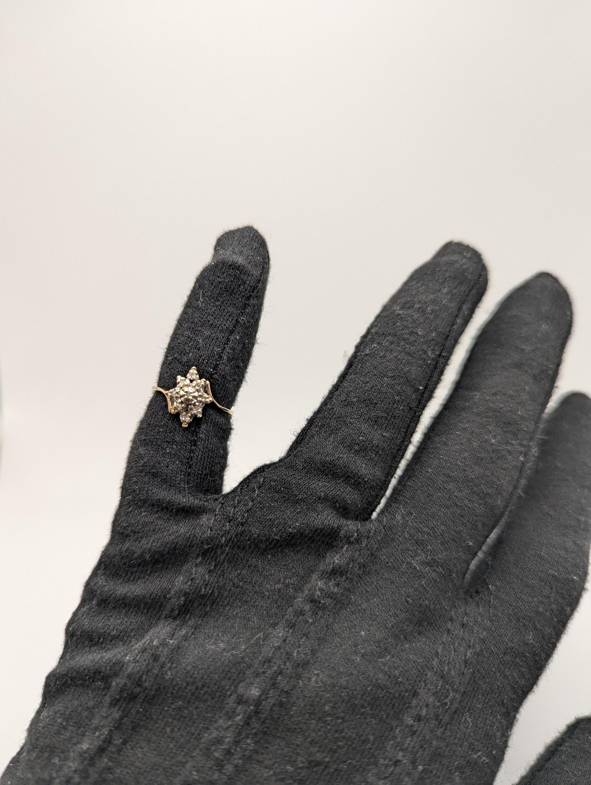 10k Yellow Gold Diamond Cluster Ring. Diamond Flower Band Wedding Cocktail Ring