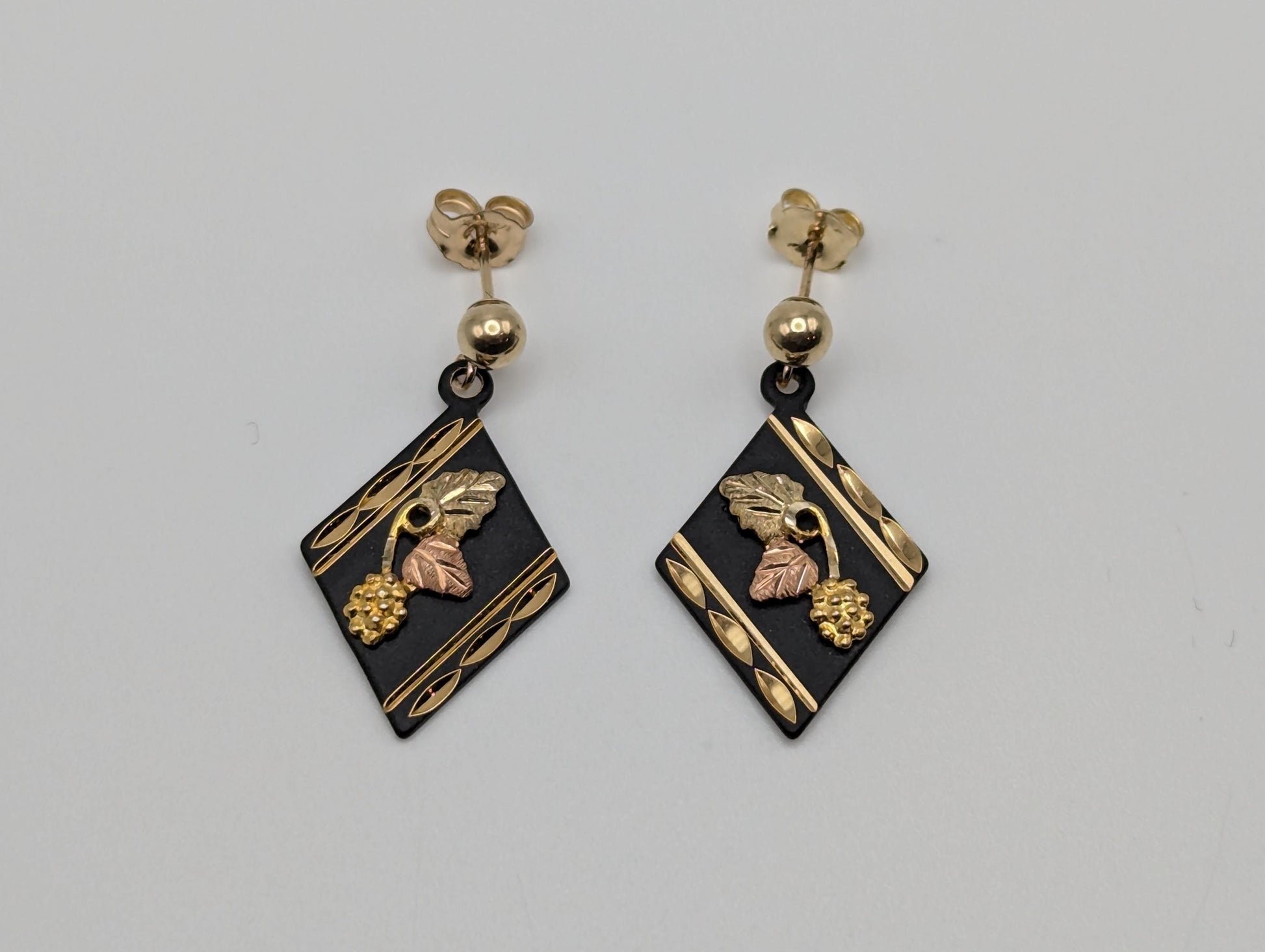 10k 12k Black Hills Gold Traditional Black Diamond Shaped Dangle Earrings