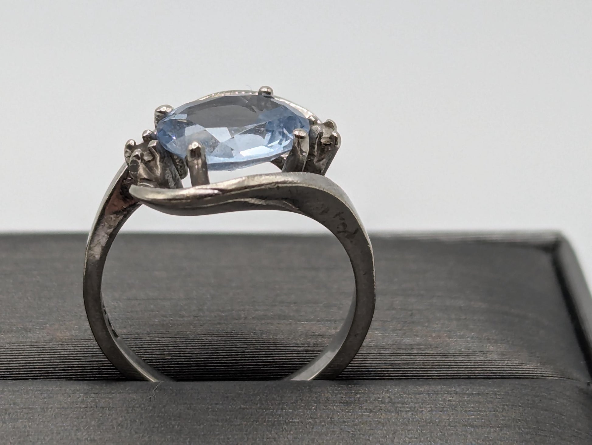 14k White Gold Blue Spinel Ring. Cocktail Statement Ring.