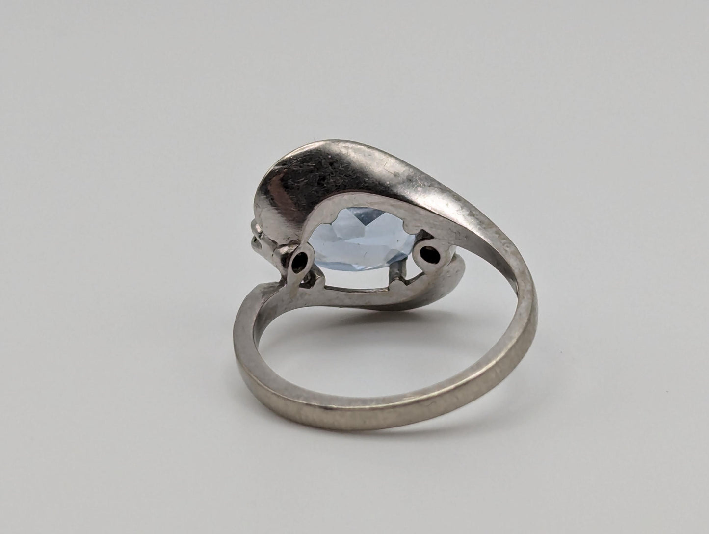 14k White Gold Blue Spinel Ring. Cocktail Statement Ring.