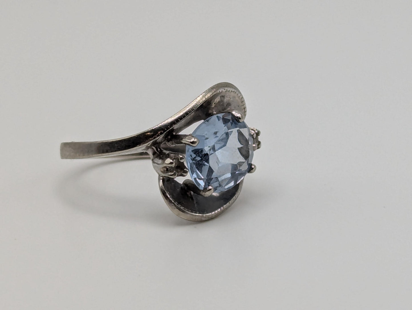 14k White Gold Blue Spinel Ring. Cocktail Statement Ring.