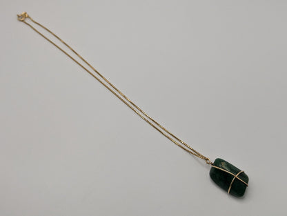14k Yellow Gold Green Jade Aventurine Stone Necklace Pendant Box Chain 18"