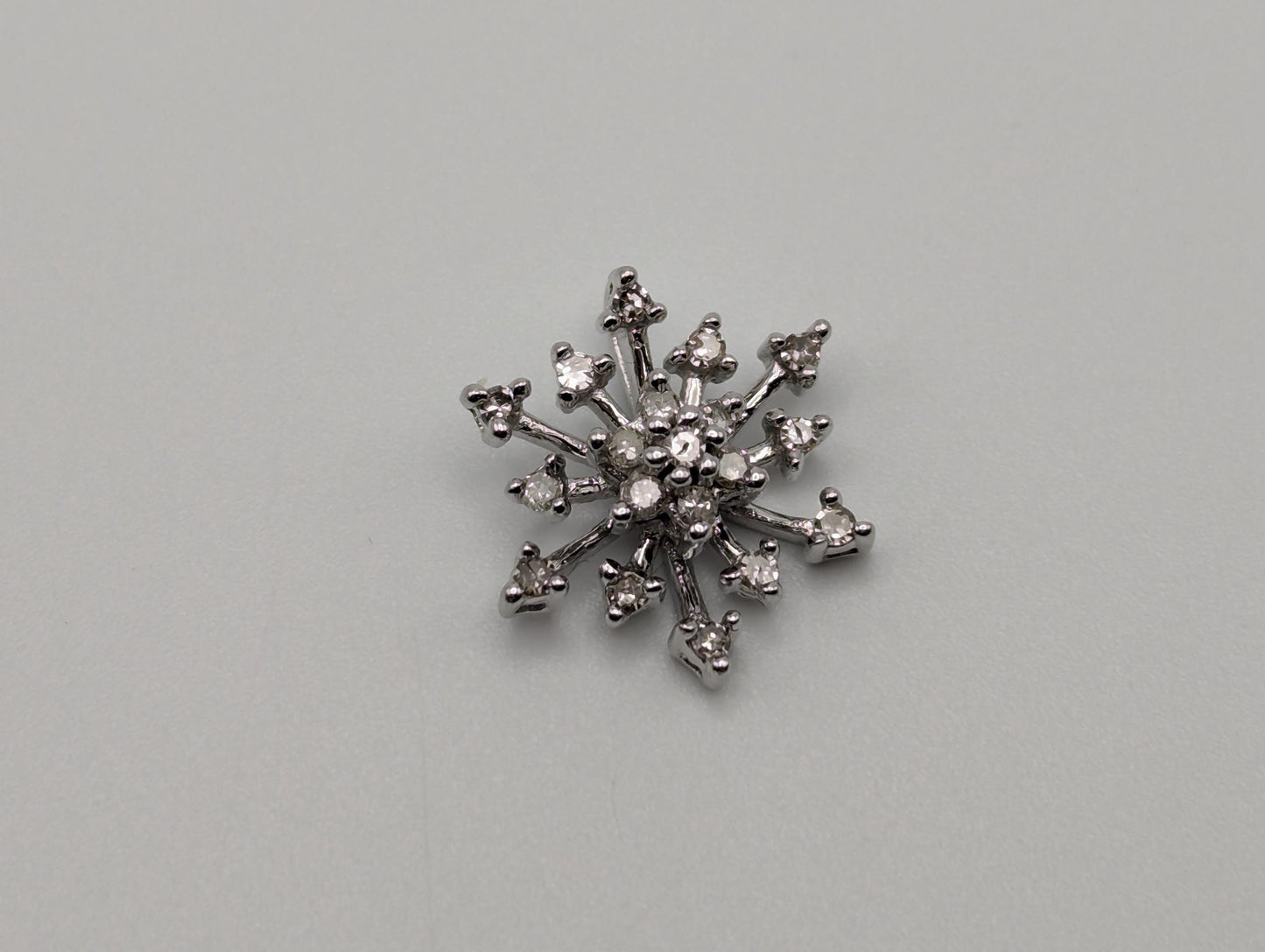 10K White Gold Diamond Snowflake Diamond Pendant .25 ctw