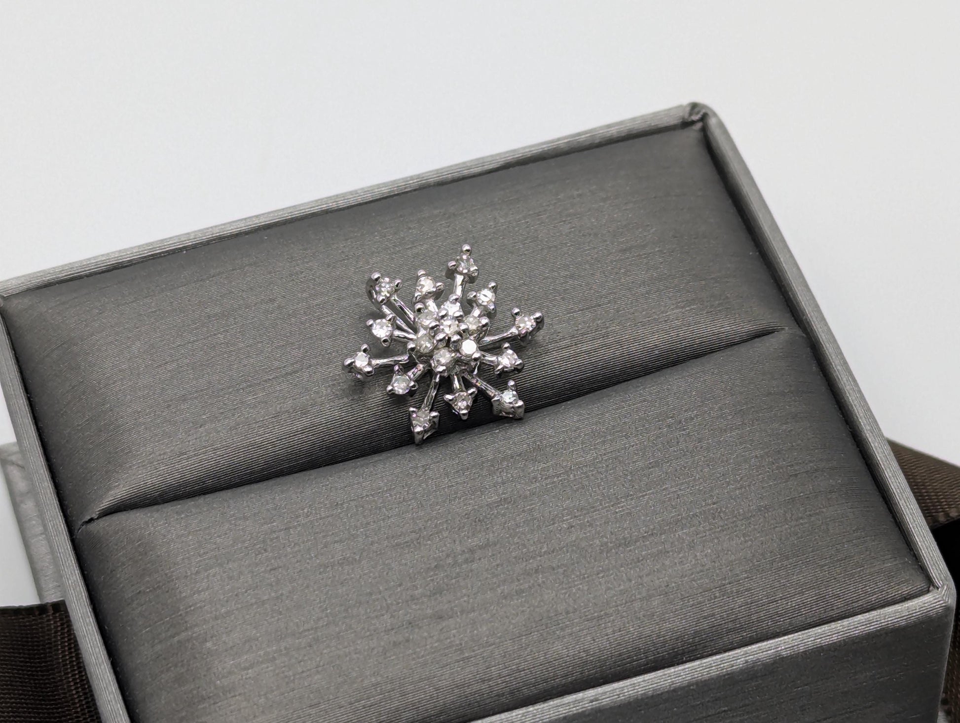 10K White Gold Diamond Snowflake Diamond Pendant .25 ctw