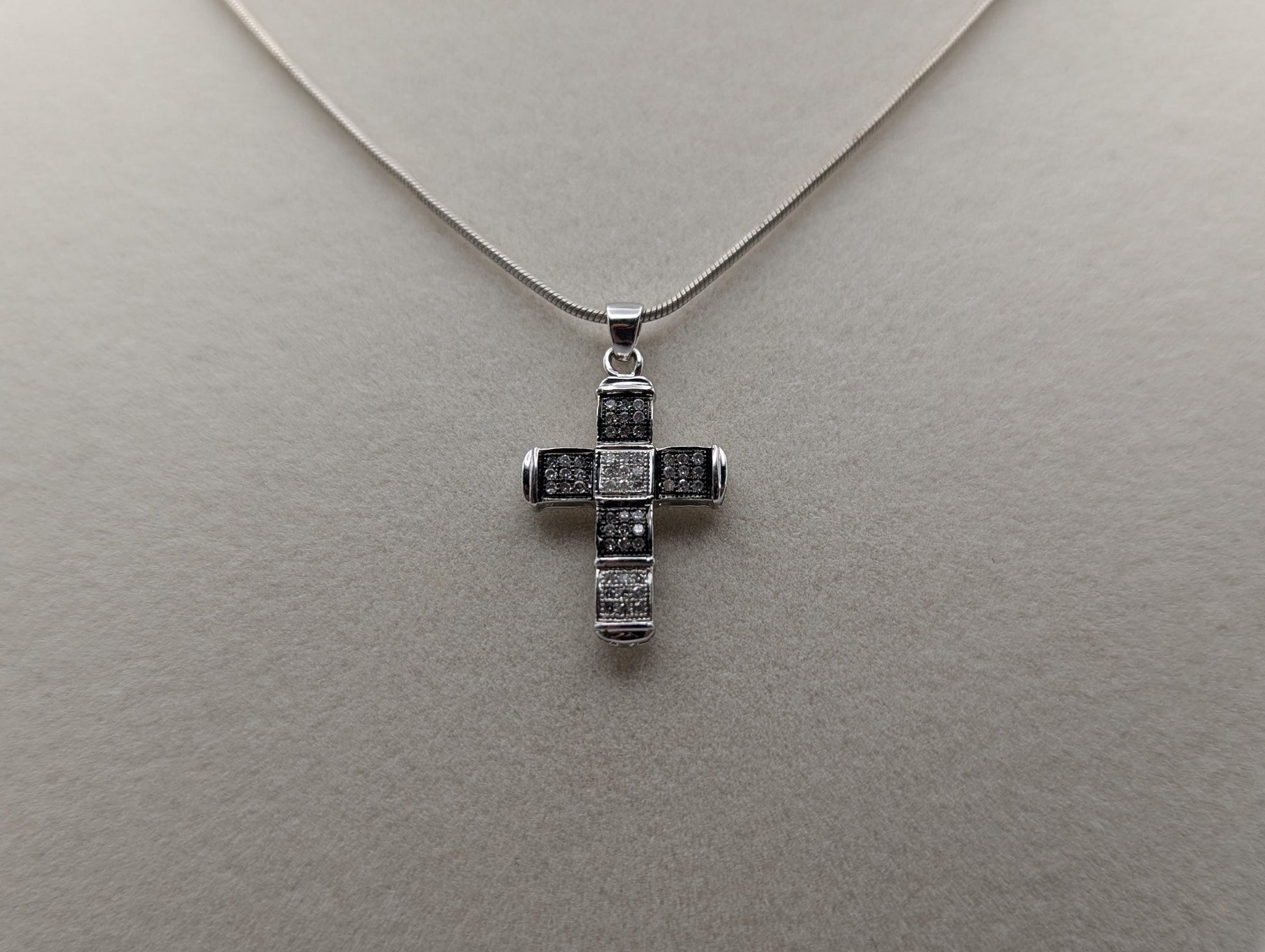 10K White Gold .27ctw Diamond Cross Pendant Crucifix Pendant Multi-Tone Gold Pendant