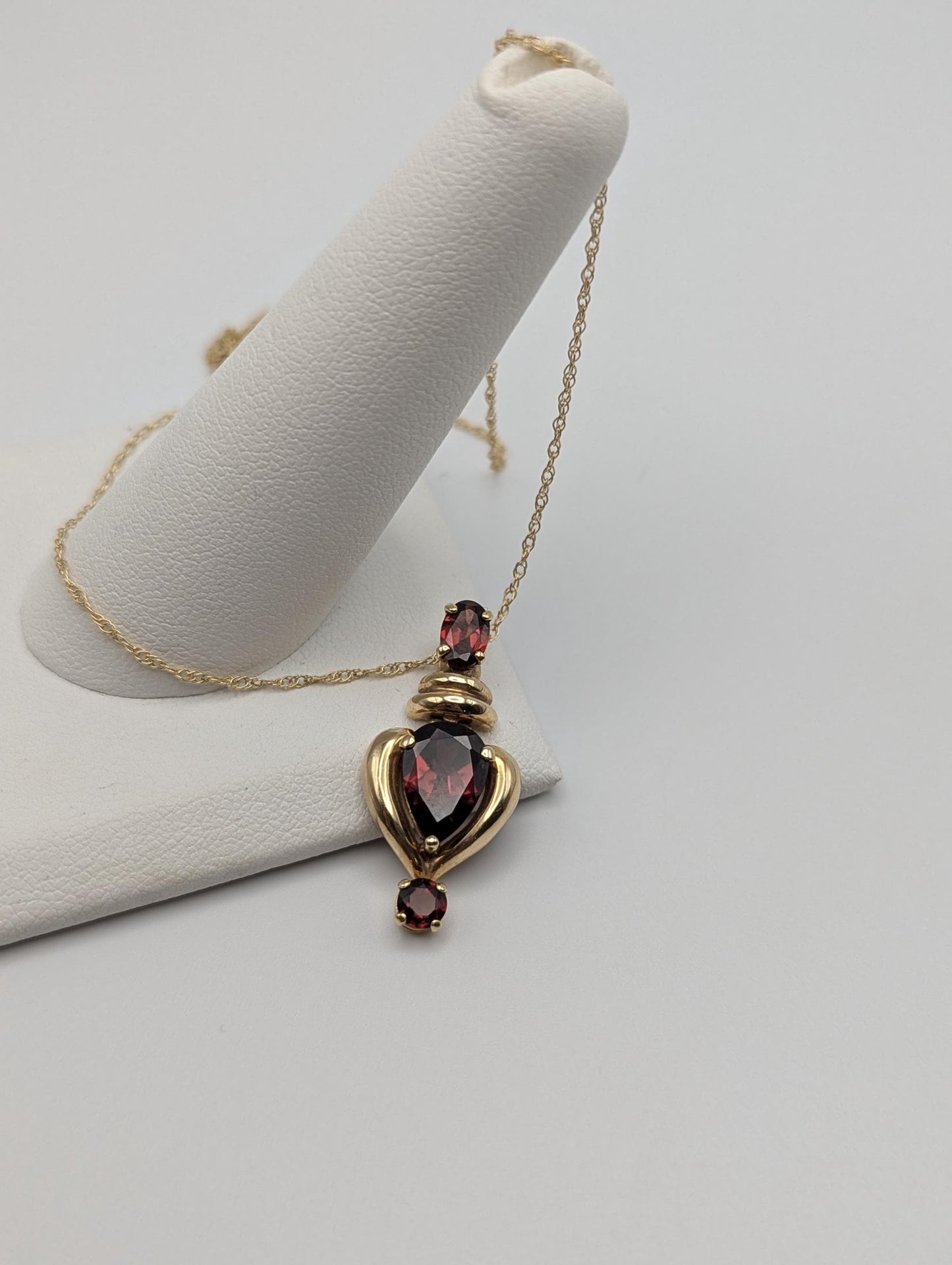 14K Yellow Gold Garnet Dangle Imperial Pendant Necklace Chain 18"