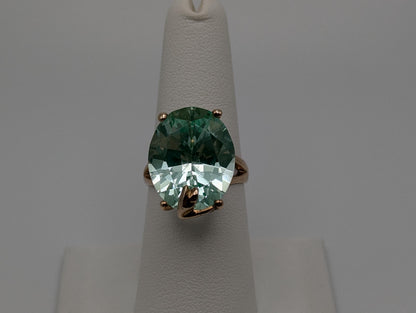 14k Yellow Gold Light Green Topaz Ring. Cocktail Statement Ring.