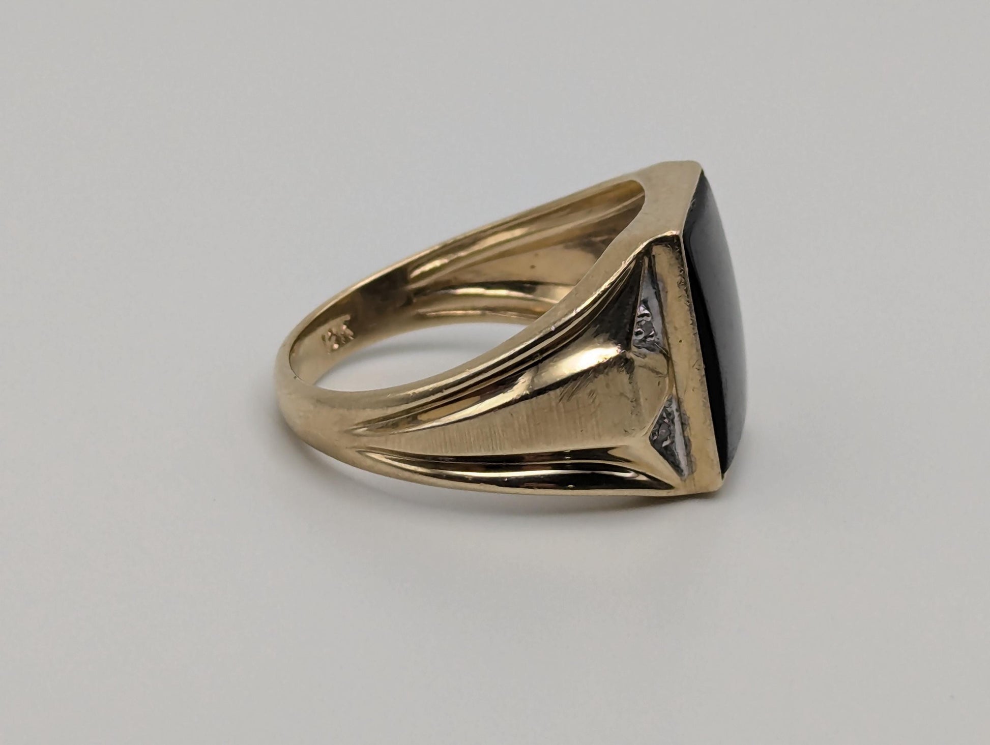 Vintage Solid Gold 4.5gr 10k Black Onyx Diamond Ring Signet Wedding Ring