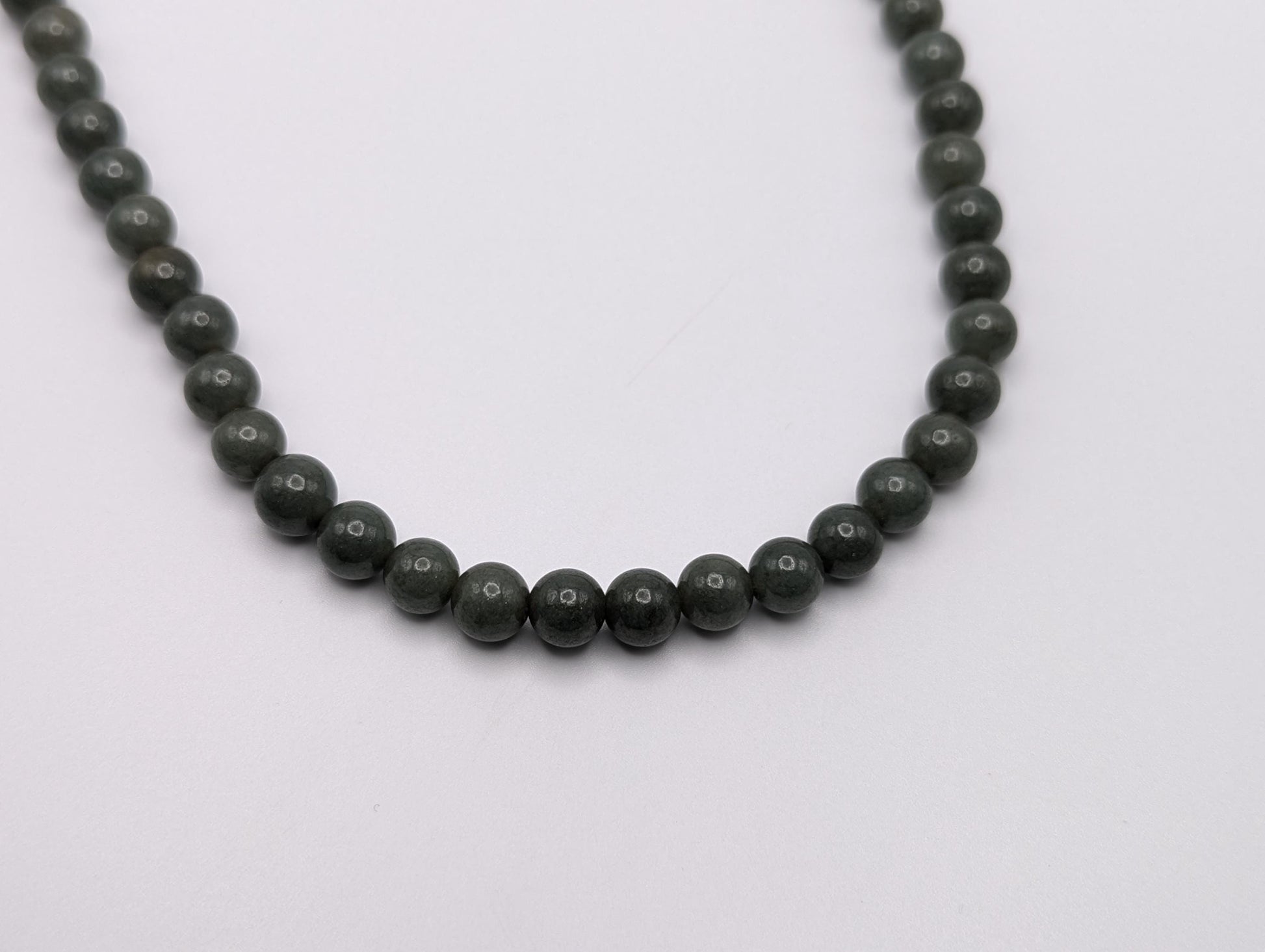 14K Natural Nephrite Jade Bead Necklace. Jade Round Green Beads Necklace 18"