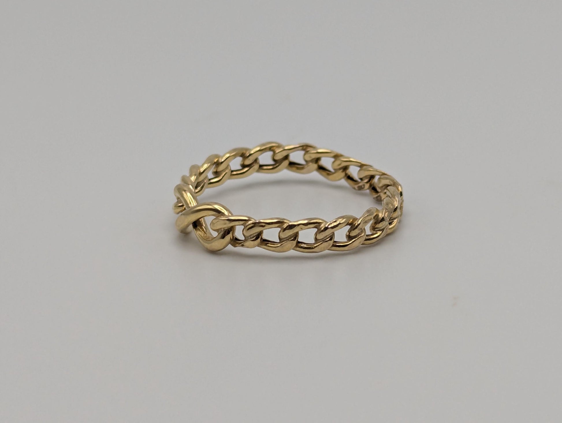 10k Yellow Gold Infinity Wedding Band. Infinity Chain Link Promise Ring.