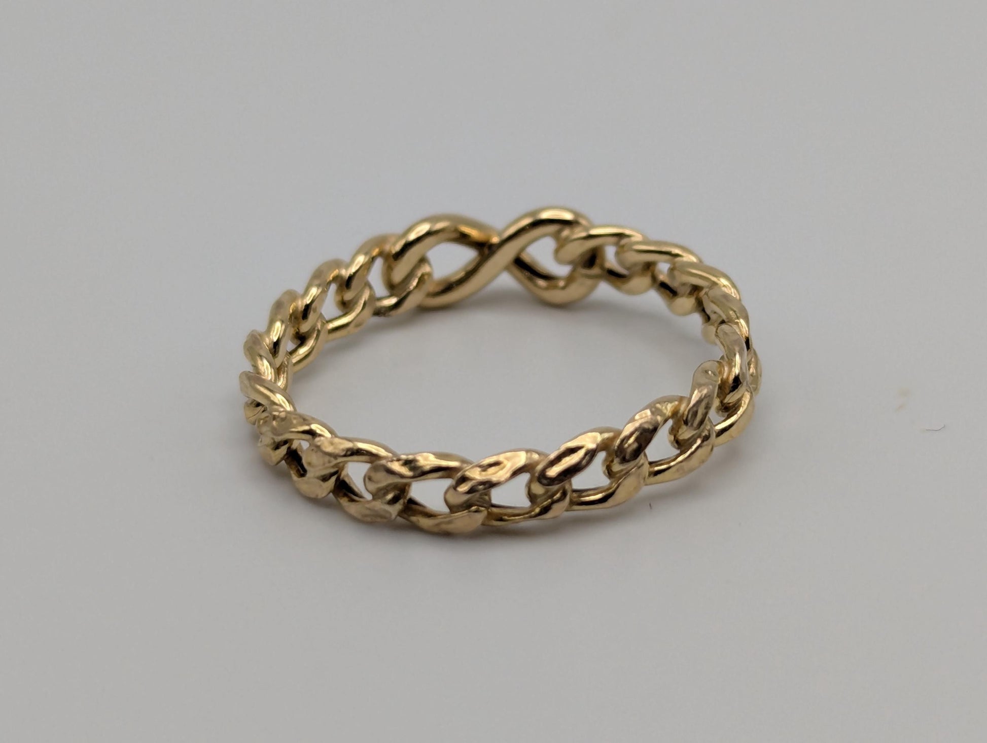 10k Yellow Gold Infinity Wedding Band. Infinity Chain Link Promise Ring.