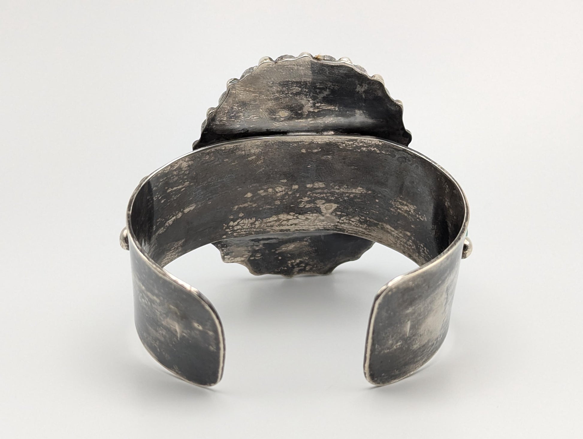 Vintage Southwestern Sterling Silver Navajo Heavy 120 gr Turquoise Cluster Bracelet Cuff