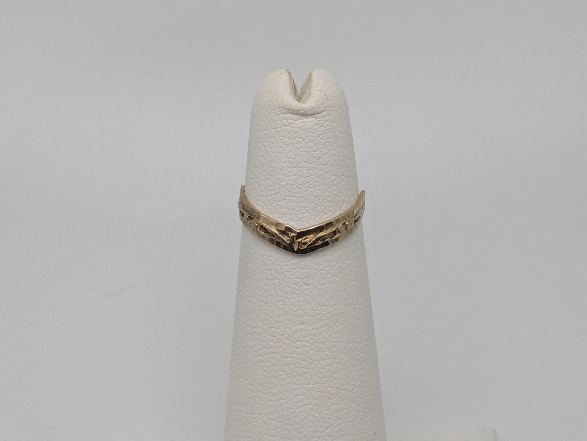 10k Yellow Gold Etched Gold Pink Ring. Toe Ring.