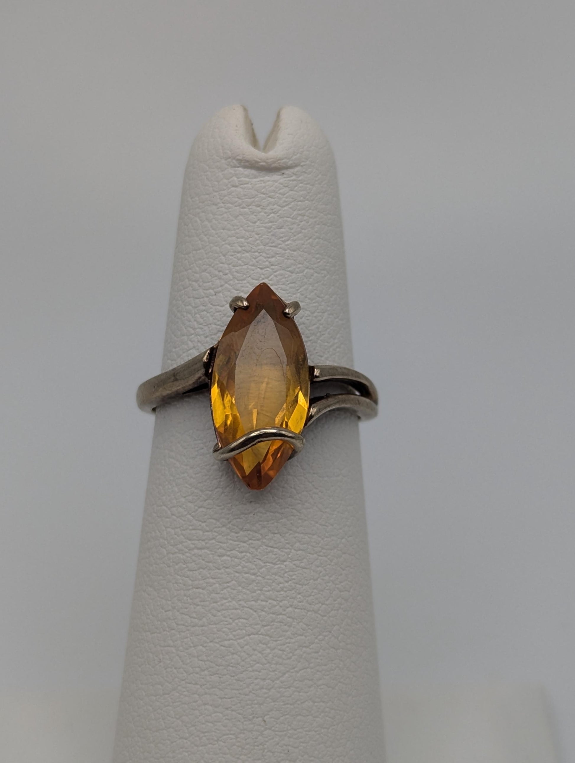 10k Yellow Gold Vintage Yellow Sapphire Stone Art Deco Ring Cocktail Pinky Ring.