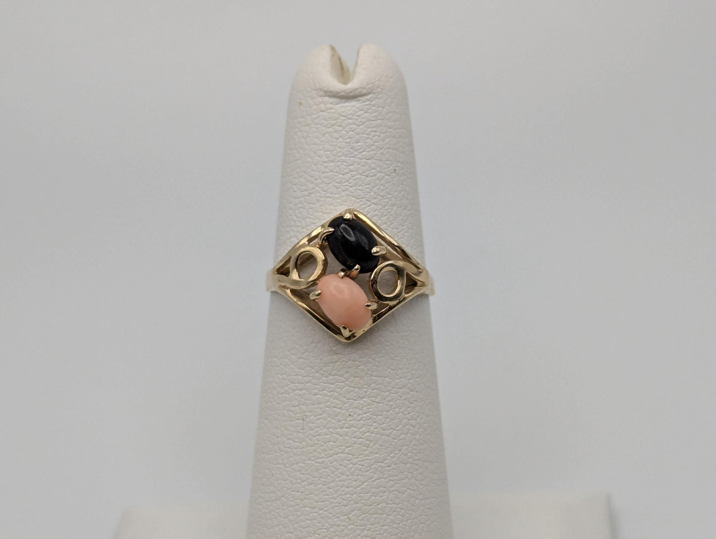 14k Yellow Gold Filigree Coral and Onyx Ring Cocktail Ring Statement Ring