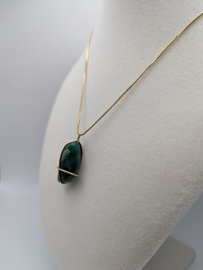 14k Yellow Gold Green Jade Aventurine Stone Necklace Pendant Box Chain 18"