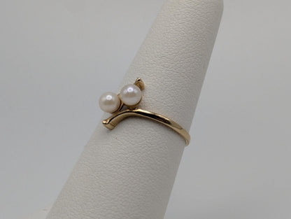 10k Yellow Gold Vintage Pearl Cluster Ring. Promise Ring. Double Pearl Ring.