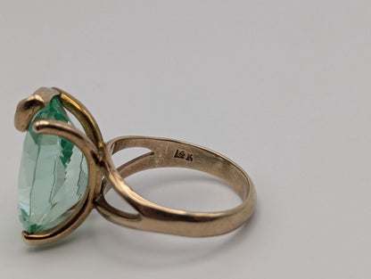 14k Yellow Gold Light Green Topaz Ring. Cocktail Statement Ring.