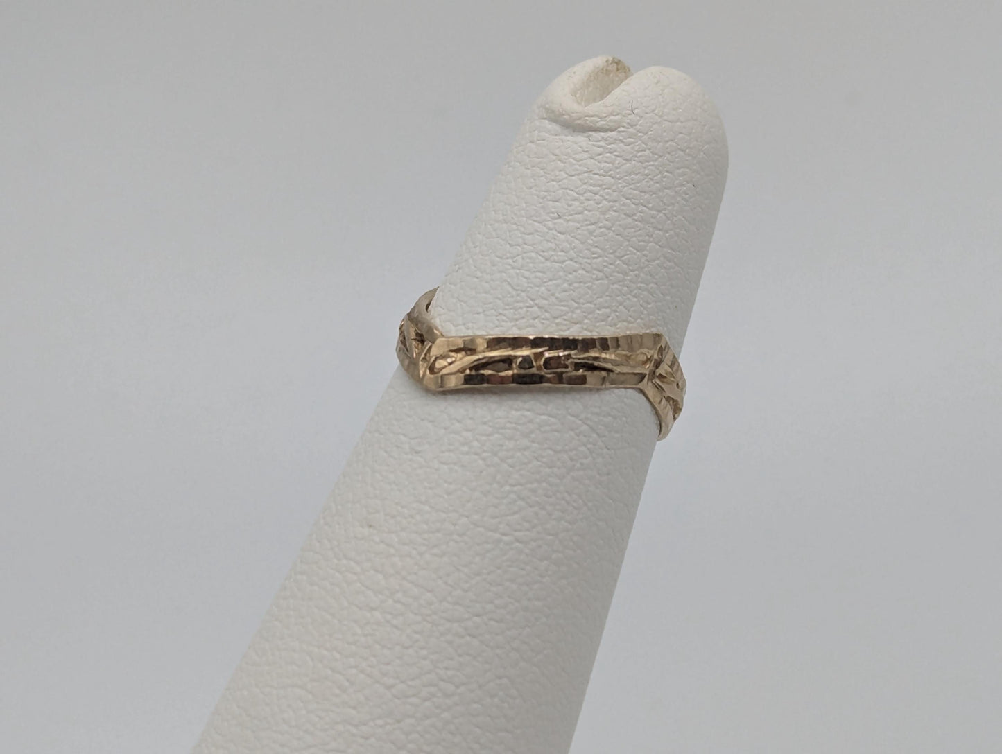 10k Yellow Gold Etched Gold Pink Ring. Toe Ring.