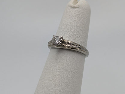 18k White Gold Cathedral Setting .20ct Princess Cut Diamond Engagement Wedding Ring