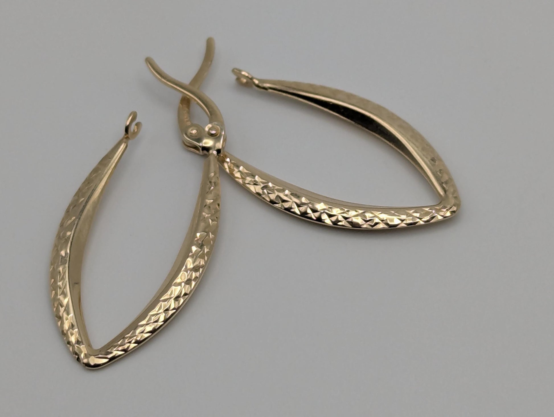 14k Yellow Gold Diamond Cut Hollow Oval Hoops w Hanging Lever Hoop Earrings