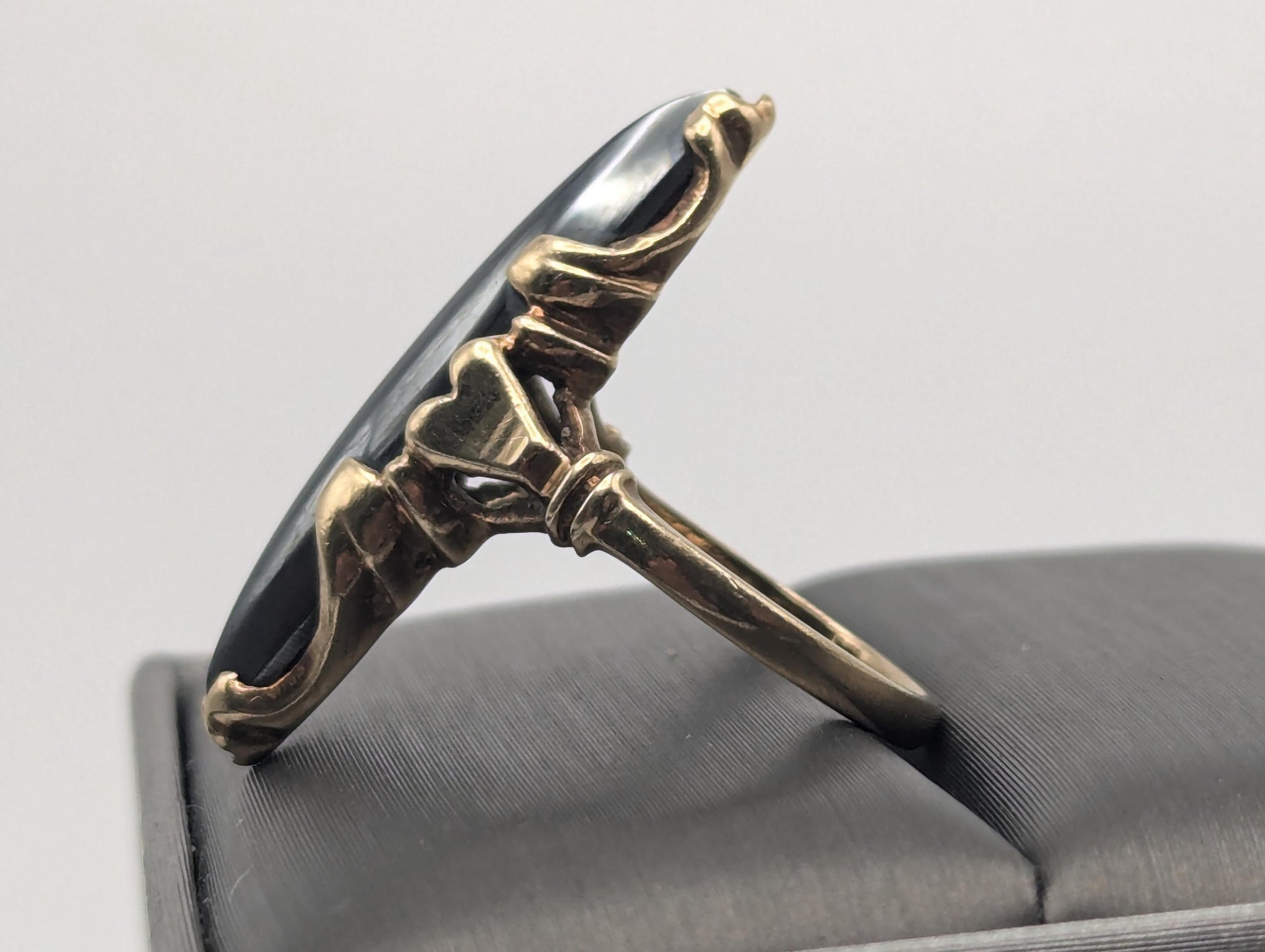 10k Yellow Gold Vintage Hematite Stone Art Deco Cocktail Ring