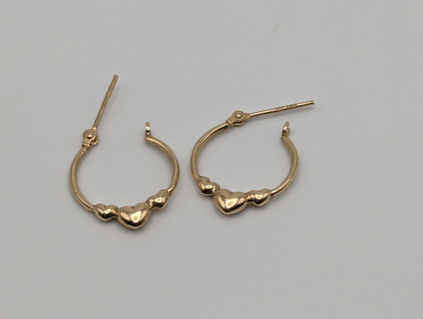 10k Yellow Gold Small Heart Hoop Hammered Round Earrings Dainty Gold Hoops Hinged