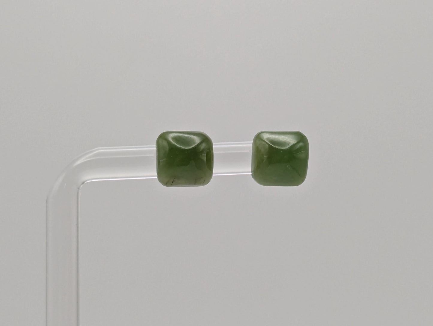 14K Gold Green Jade Drop Earrings. 14k Green Jade Earrings.