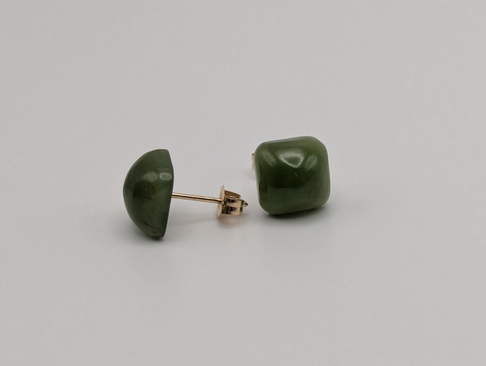 14K Gold Green Jade Drop Earrings. 14k Green Jade Earrings.