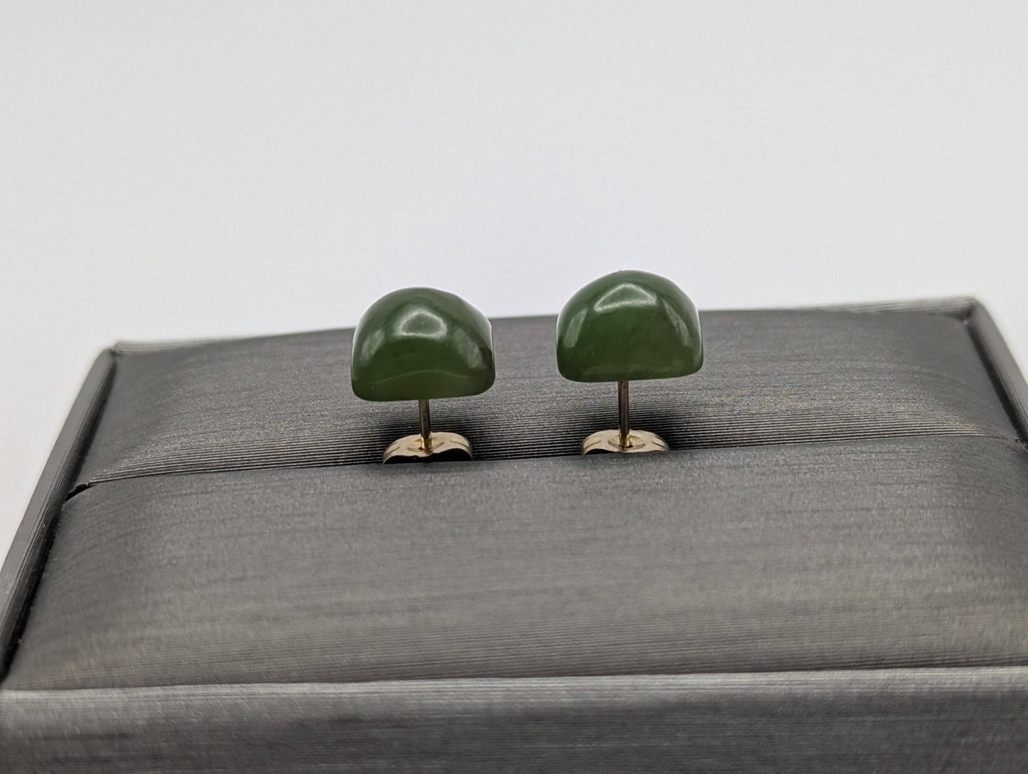 14K Gold Green Jade Drop Earrings. 14k Green Jade Earrings.