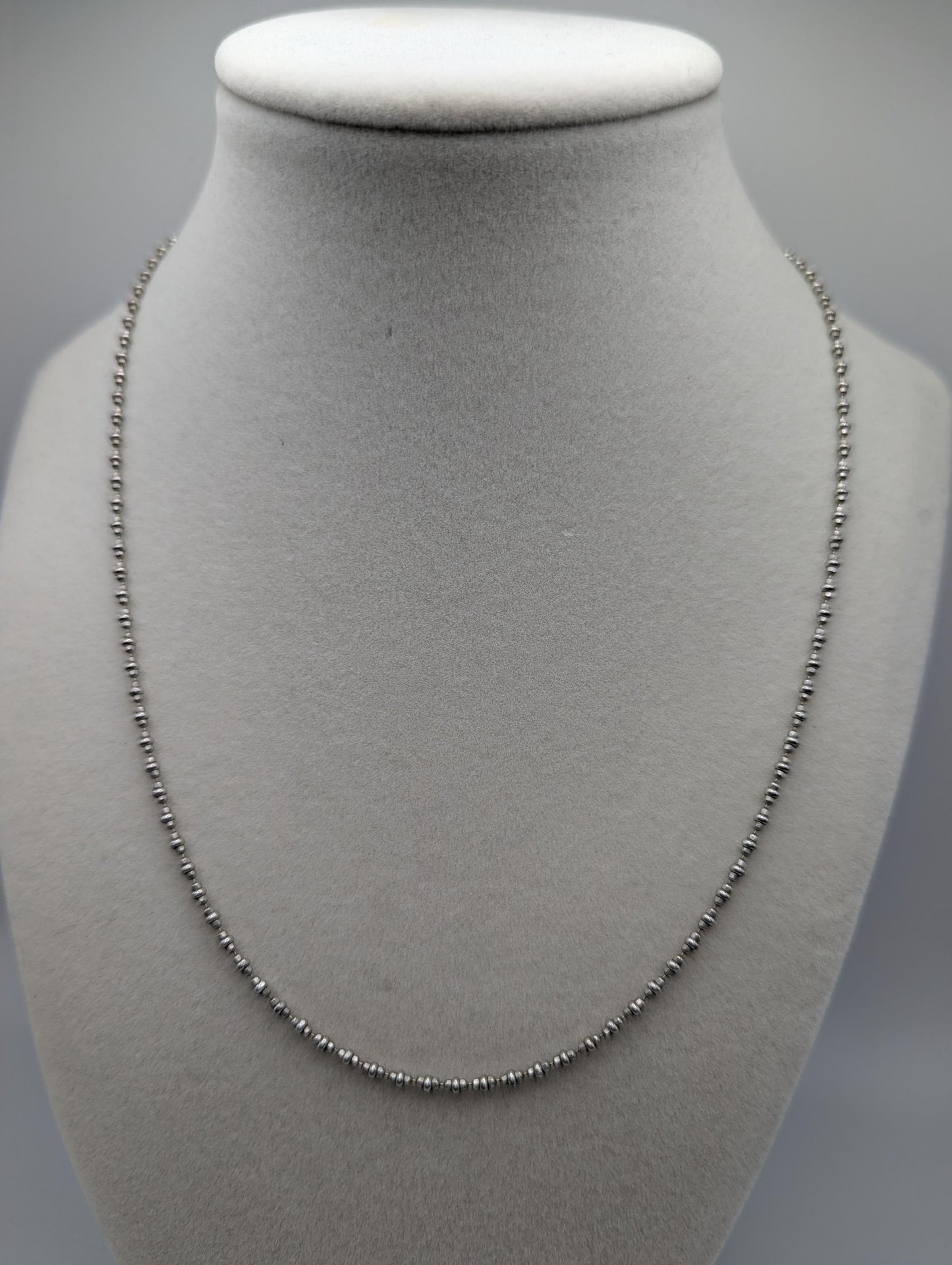 14k White Gold Special ITALY Beaded Chain. Diamond Cut Chain 18"