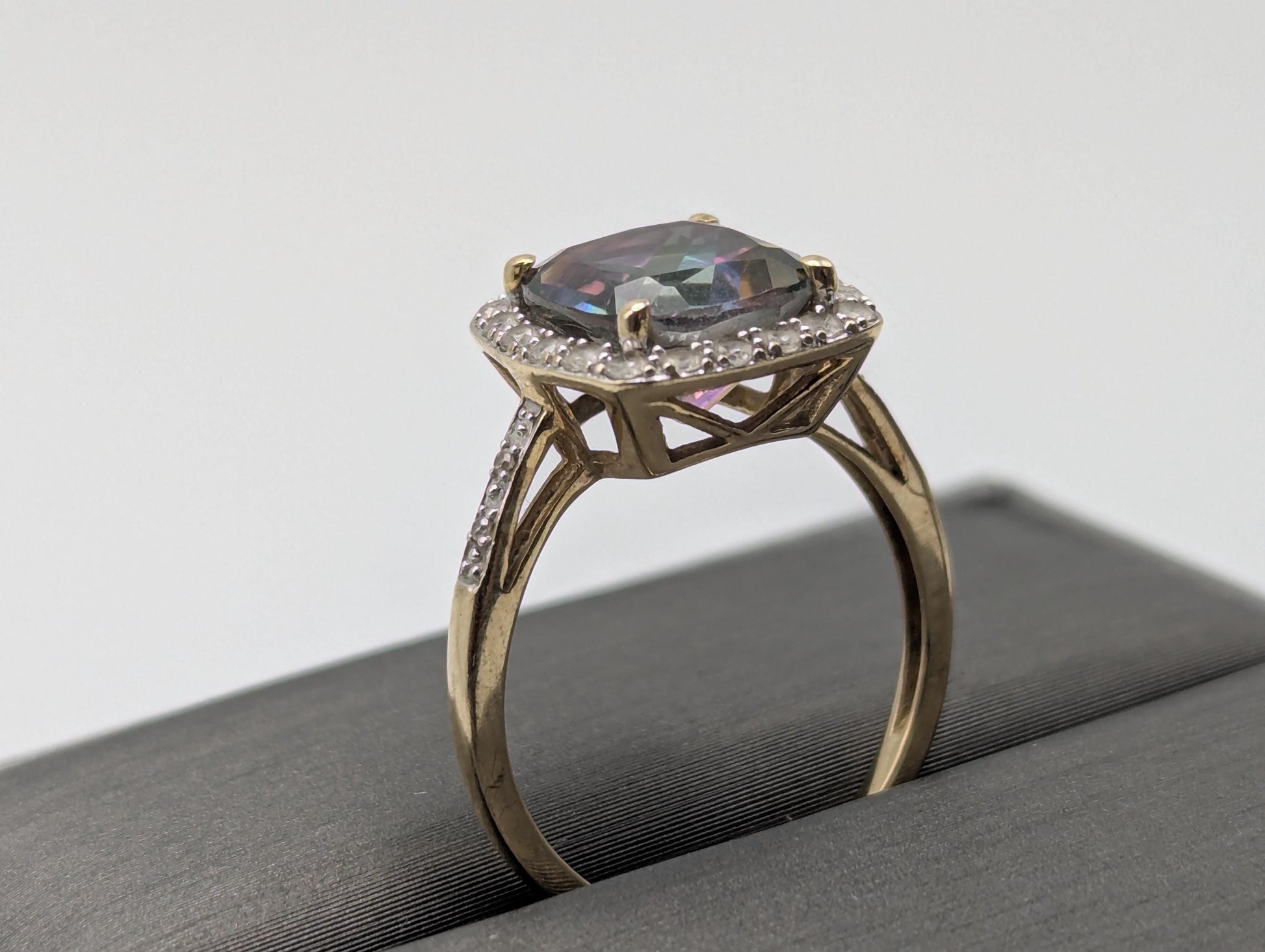 10k Yellow Gold Mystic Topaz w Diamonds and Topaz Ring. Cocktail Ring. Statement Ring.