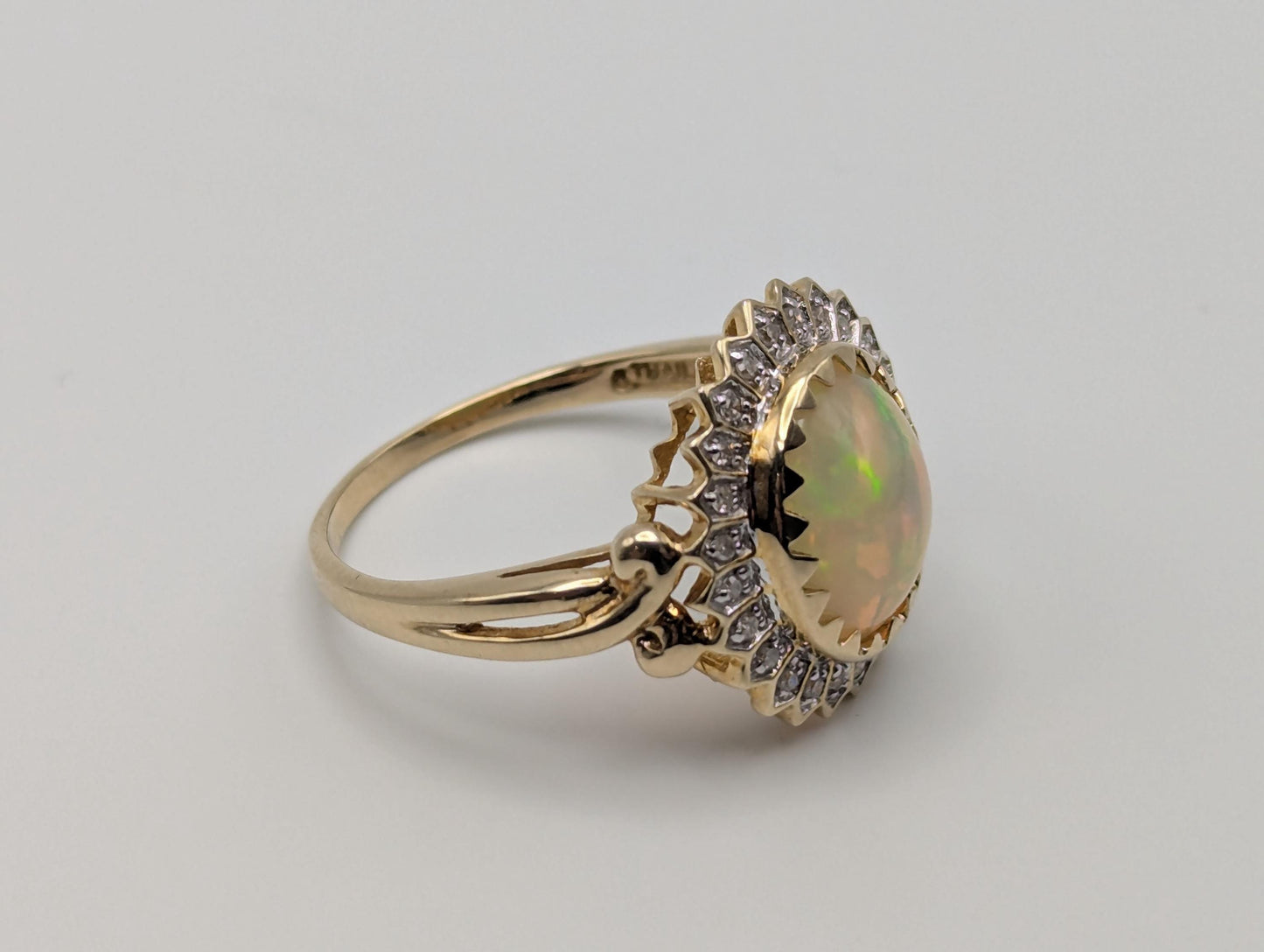 10k Yellow Gold Oval Large Flower Opal Diamond Cocktail Ring Statement Wedding band