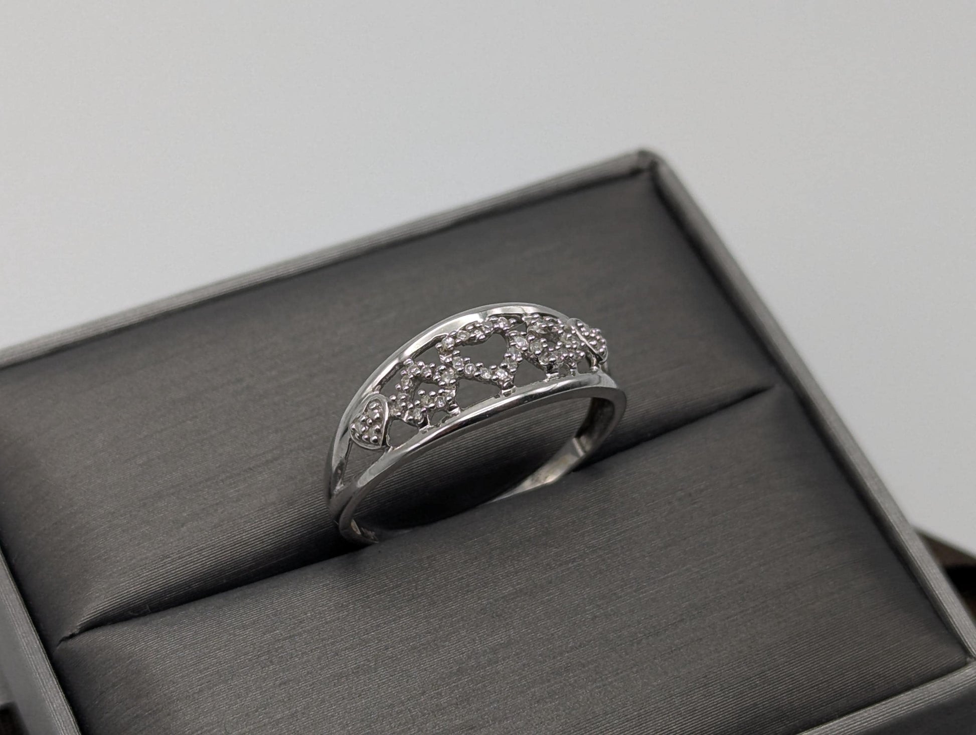 10k White Gold Heart Love Diamond Ring Wedding Promise Ring Band.