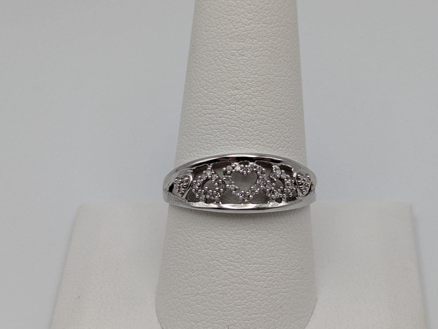 10k White Gold Heart Love Diamond Ring Wedding Promise Ring Band.