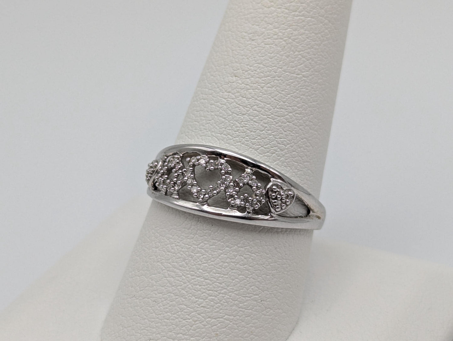 10k White Gold Heart Love Diamond Ring Wedding Promise Ring Band.