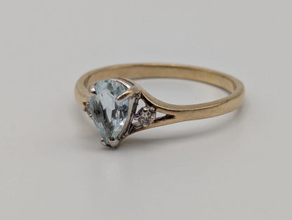 10k Yellow Gold Aquamarine Diamond Ring. Promise Band. Cocktail Ring. Tear-Shaped Ring.