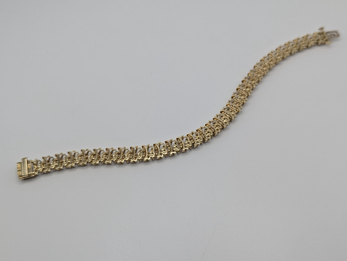 10k Diamond Tennis 13g Bracelet 2.4 ctw. 7" Womens Diamond Tennis Bangle