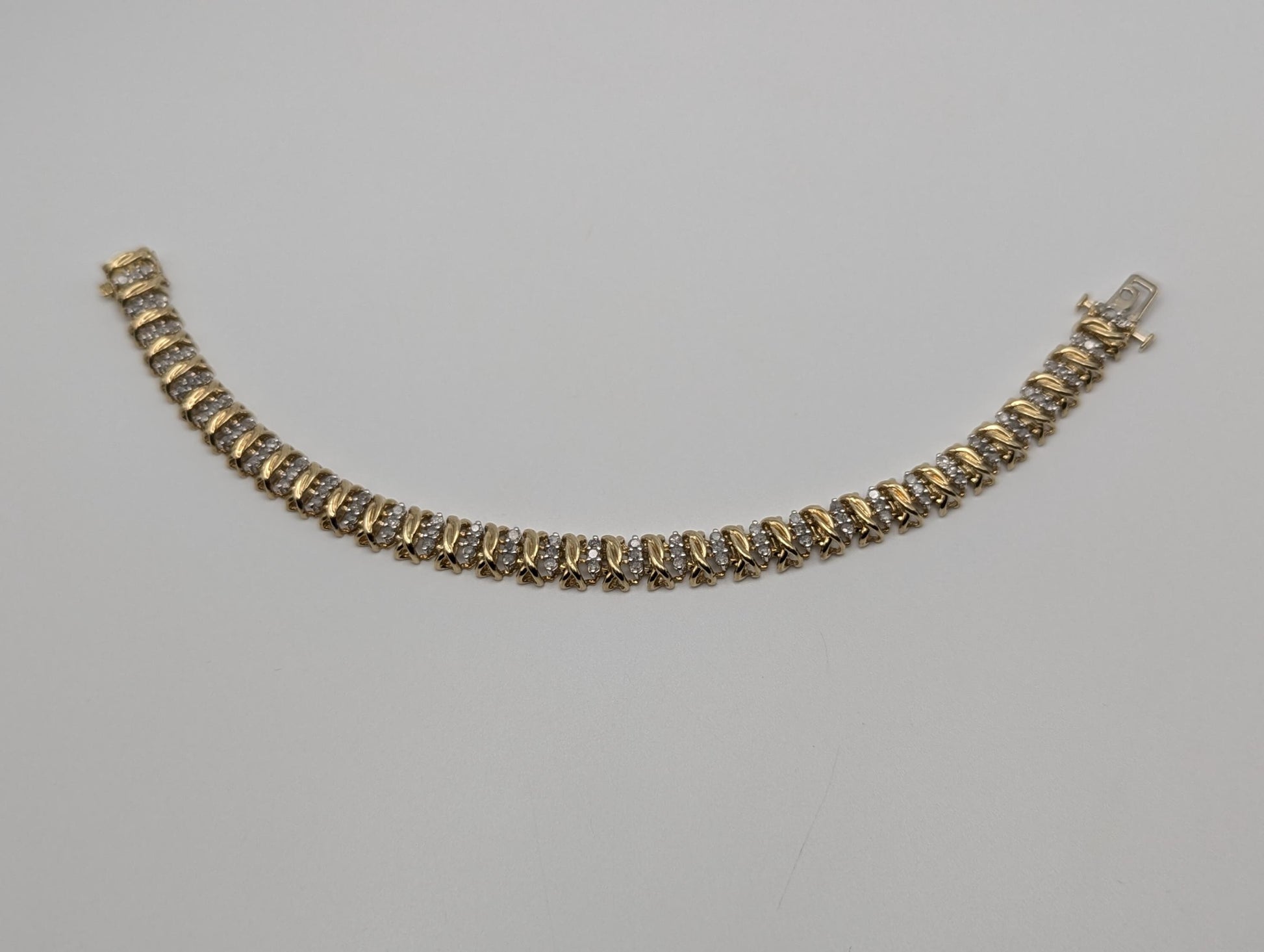 10k Diamond Tennis 13g Bracelet 2.4 ctw. 7" Womens Diamond Tennis Bangle