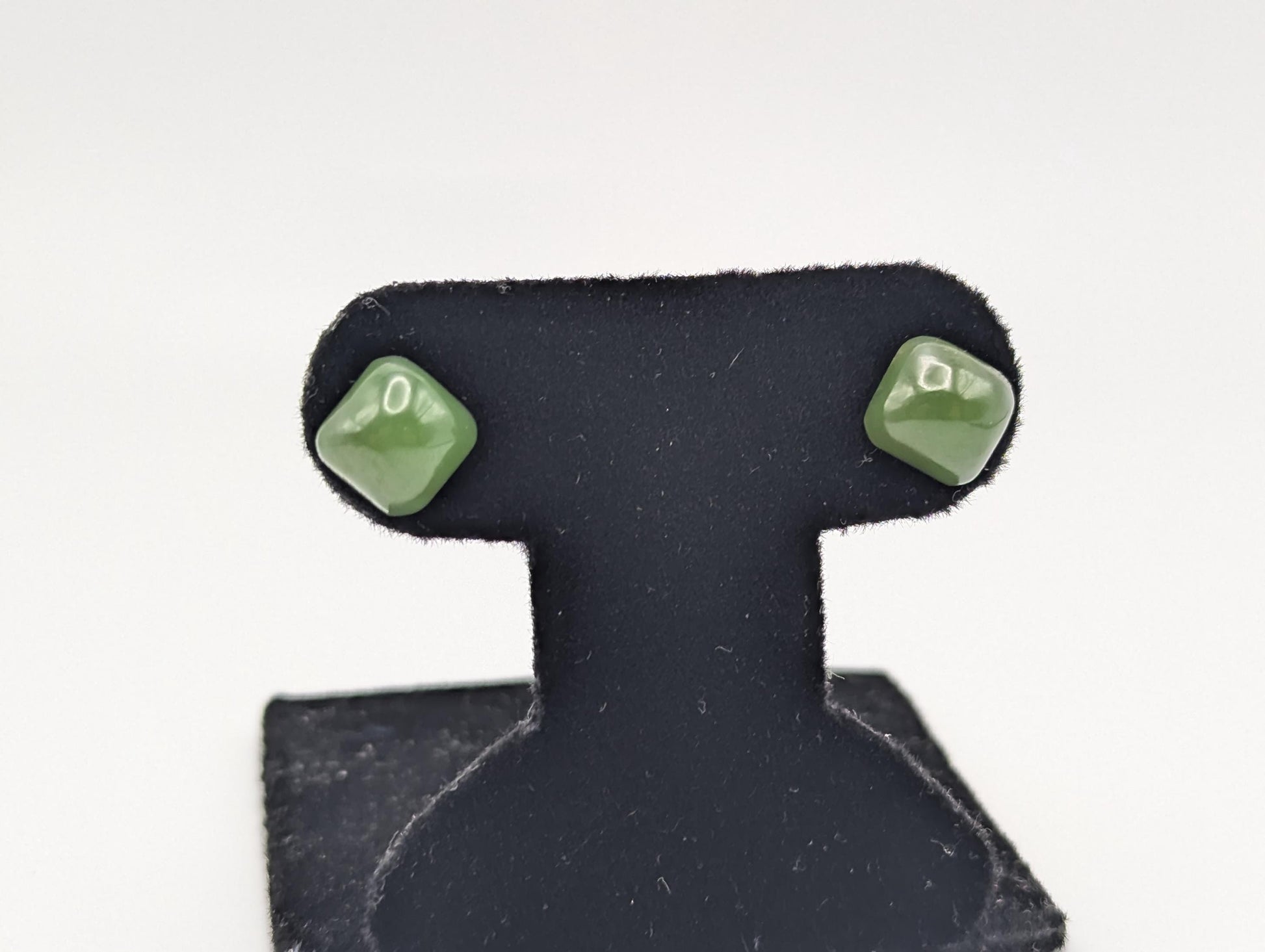 14K Gold Green Jade Drop Earrings. 14k Green Jade Earrings.