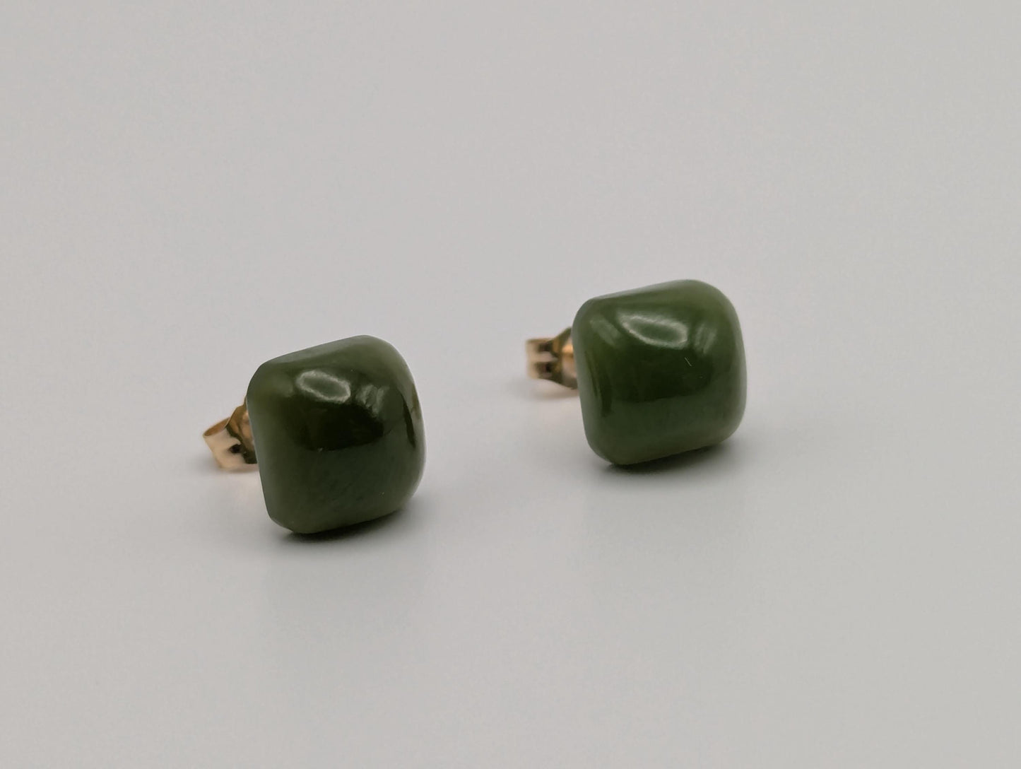14K Gold Green Jade Drop Earrings. 14k Green Jade Earrings.