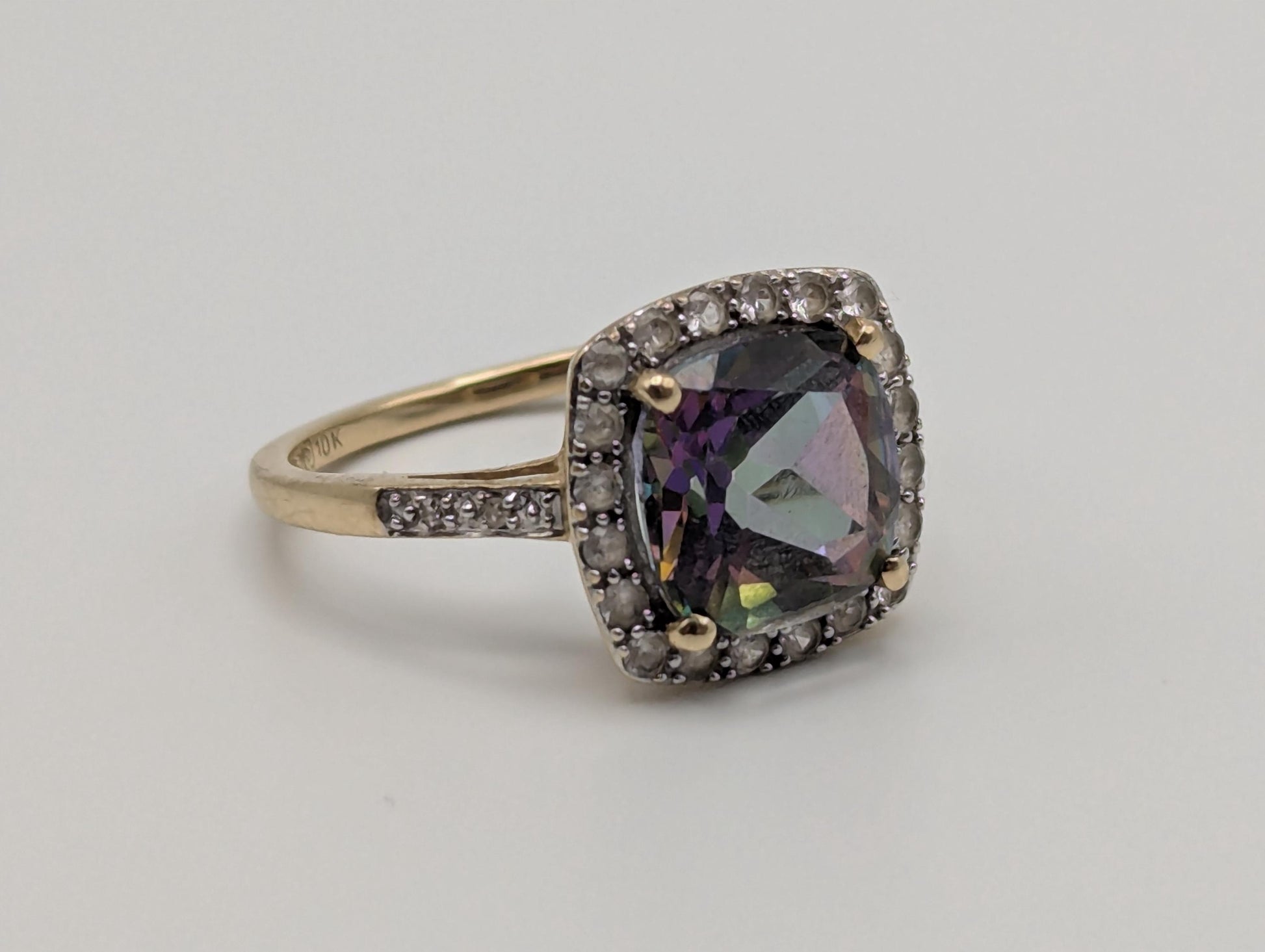 10k Yellow Gold Mystic Topaz w Diamonds and Topaz Ring. Cocktail Ring. Statement Ring.